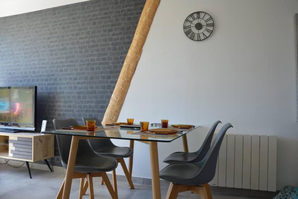 Le Sof Paradis Grand T2 Sur La Plage Des Lecques Saint-Cyr-sur-Mer Exterior photo